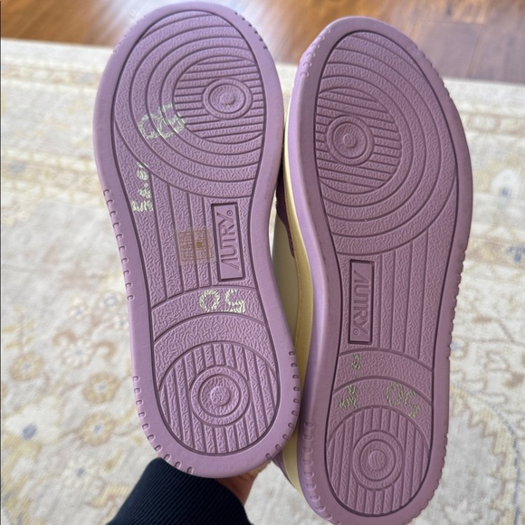 NEW Autry Medalist Purple Low sneakers Size 38 - Picture 7 of 12